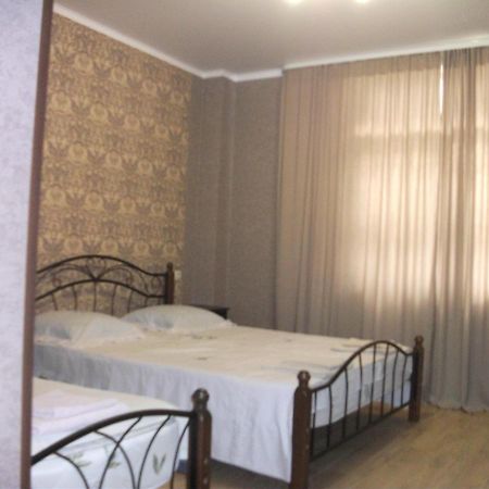 Guesthouse On Kabardinskaya 139A Gagra Exterior photo