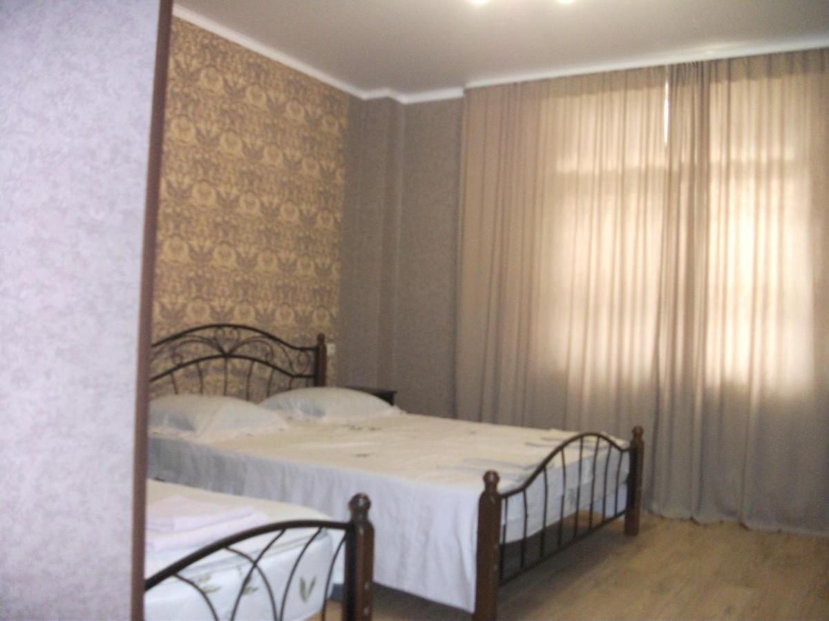 Guesthouse On Kabardinskaya 139A Gagra Exterior photo