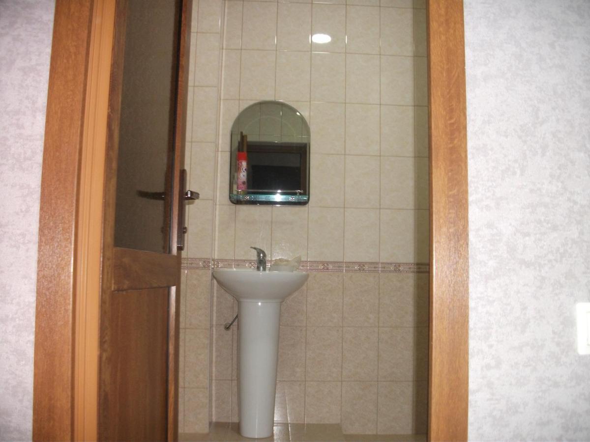 Guesthouse On Kabardinskaya 139A Gagra Exterior photo
