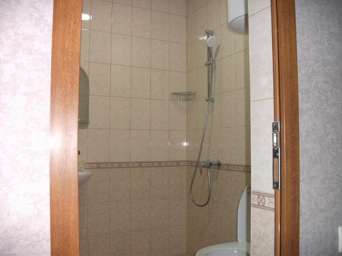 Guesthouse On Kabardinskaya 139A Gagra Exterior photo